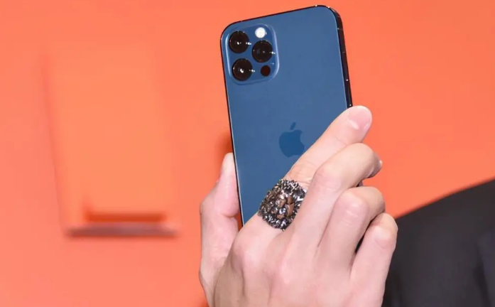 阳明苹果手机维修分享iPhone12系列重启方法教程 